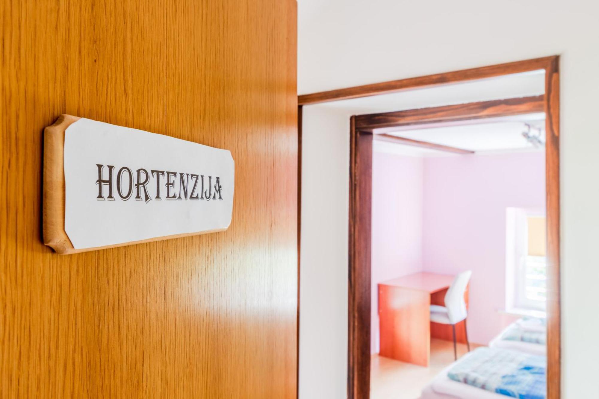 Apartments Orhideja Tolmin Exterior foto